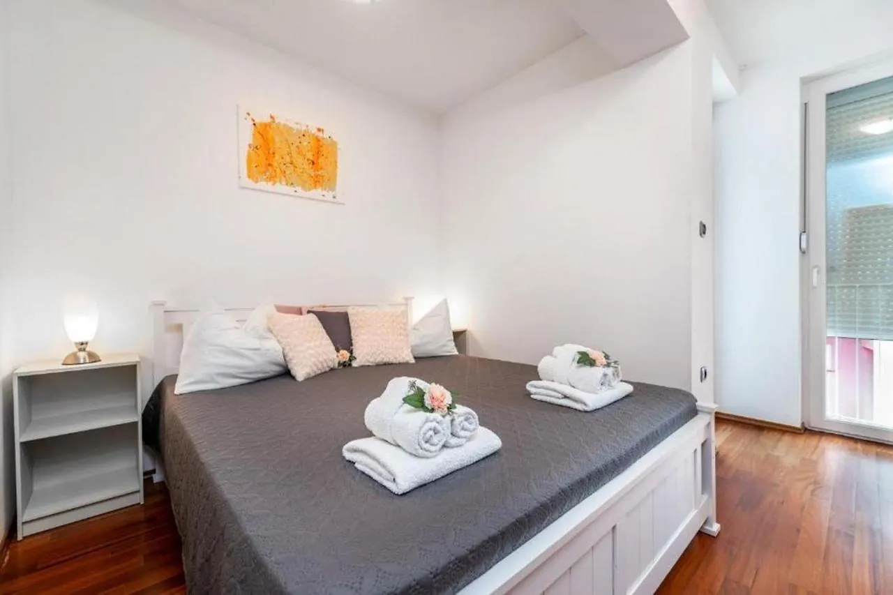Apartments With A Parking Space Baska, Krk - 21847 Croatia